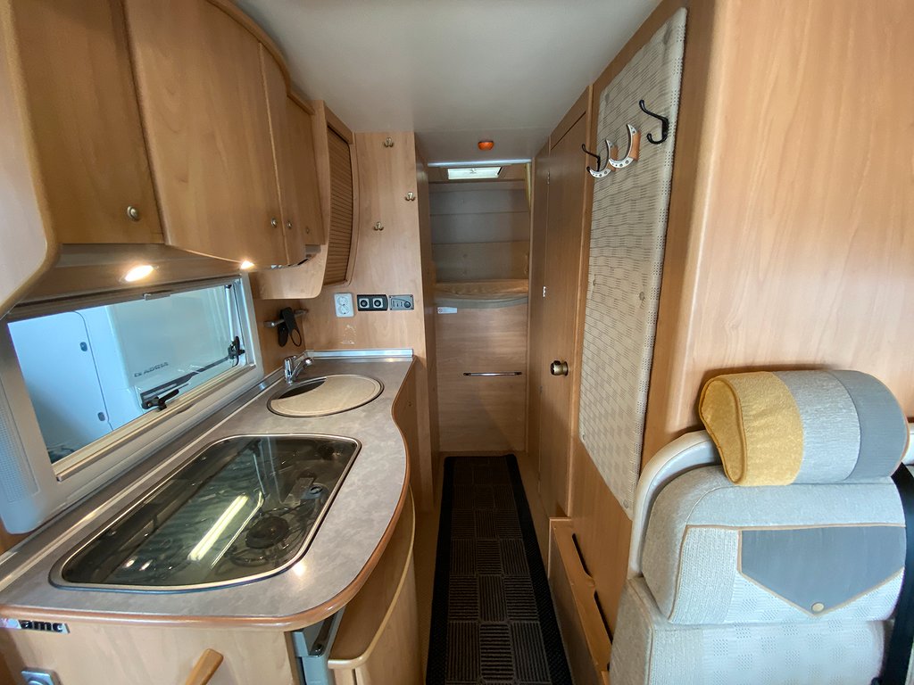 Bürstner i 640 Elegance / ALDE / Solcell / B-kort / Dragkrok - Bürstner