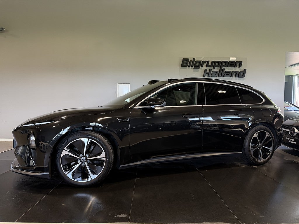 NIO ET5 Touring Panorama Blis Navi 360° Pdc Drag Massage 