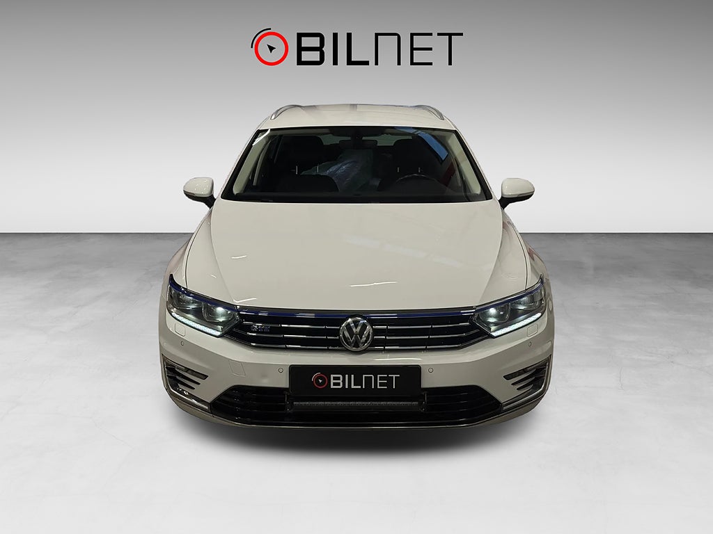 Volkswagen Passat Variant GTE 1.4 TSI GTE Moms Kamera Värmare LED Drag