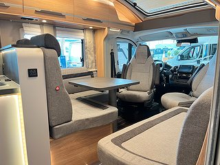 Husbil-halvintegrerad Knaus Sky TI 650 MF 11 av 28