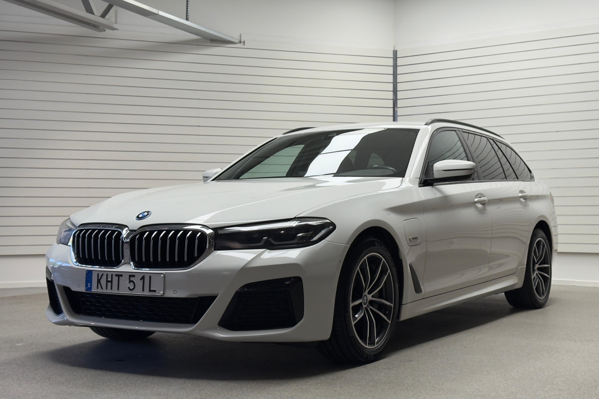 BMW 530e xDrive Touring 292hk M Sport|Drag|Komfortstolar 2023 - miniatyr 31