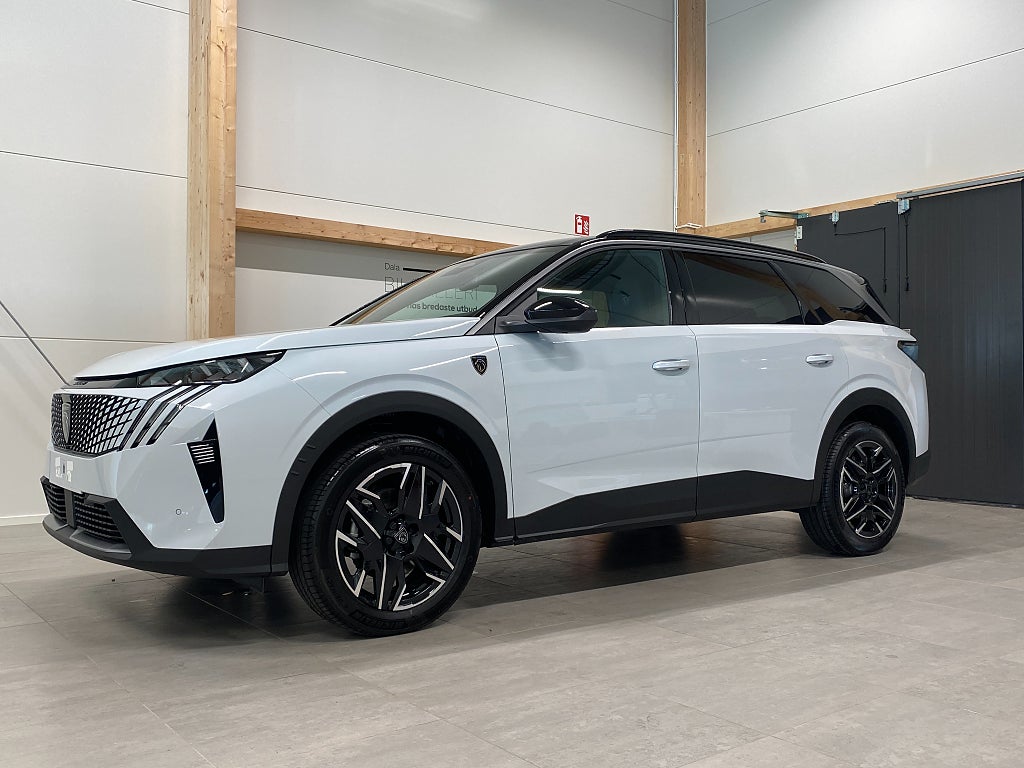 Peugeot 5008 GT Hybrid, 7 sits,