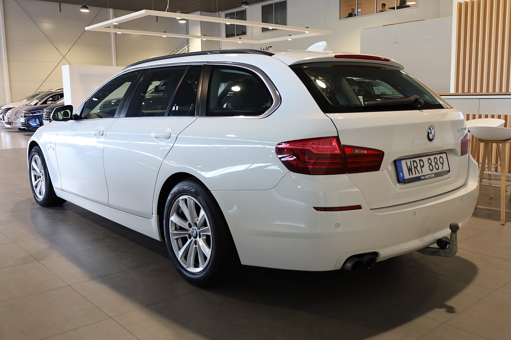 BMW 520 d Touring Aut Drag PDC Connected Blåtand Rattvärme 2016