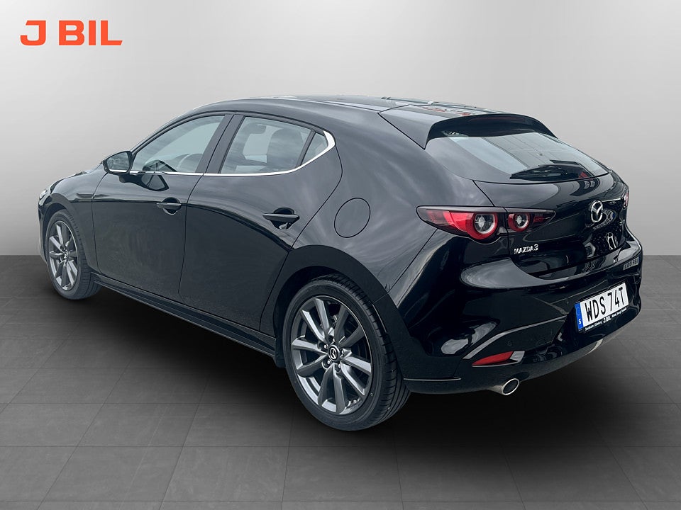 Bild på Mazda 3 Sky 2.0 SKYACTIV-G M 150hk Aut B-KAMERA CARPLAY