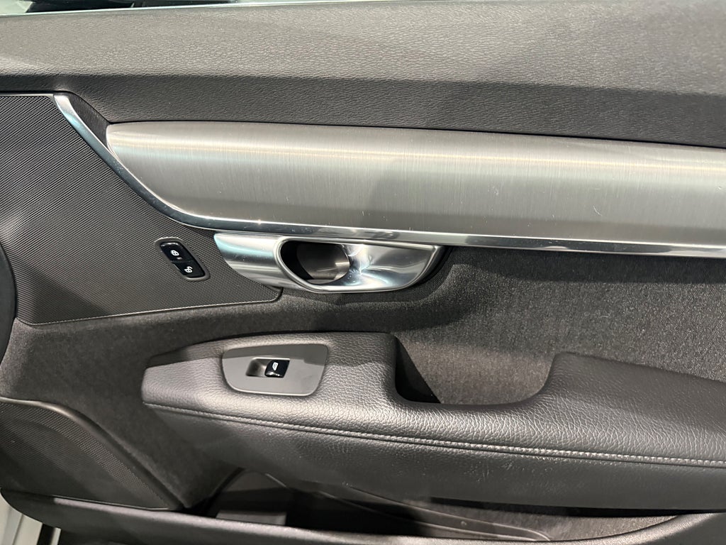 Volvo V90 D3 150hk Momentum VOC Värmare Head-Up Kelyess - bild 17