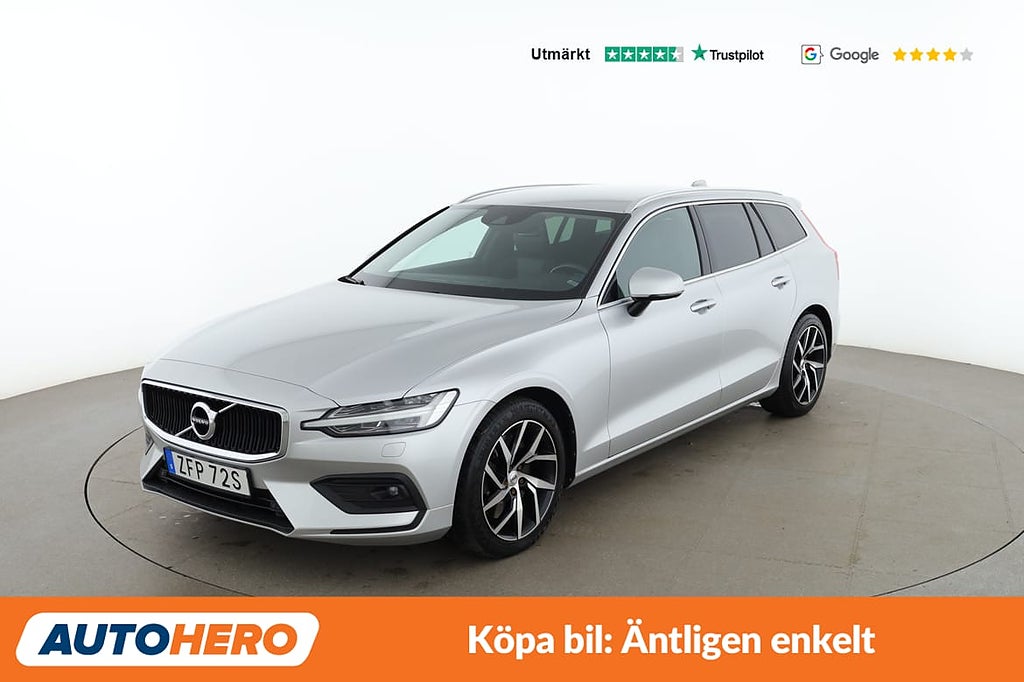 Volvo V60 T5 Momentum / VOC, BLIS, CarPlay