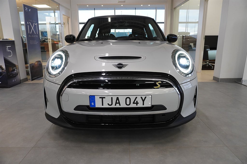 MINI Cooper 3,65% ränta SE Essential Navi CarPlay PDC LED