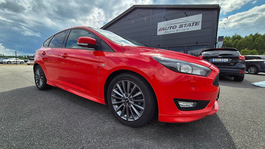 Ford Focus 1.0 EcoBoost ST-Line EU6 Nybes/service/kamrem 