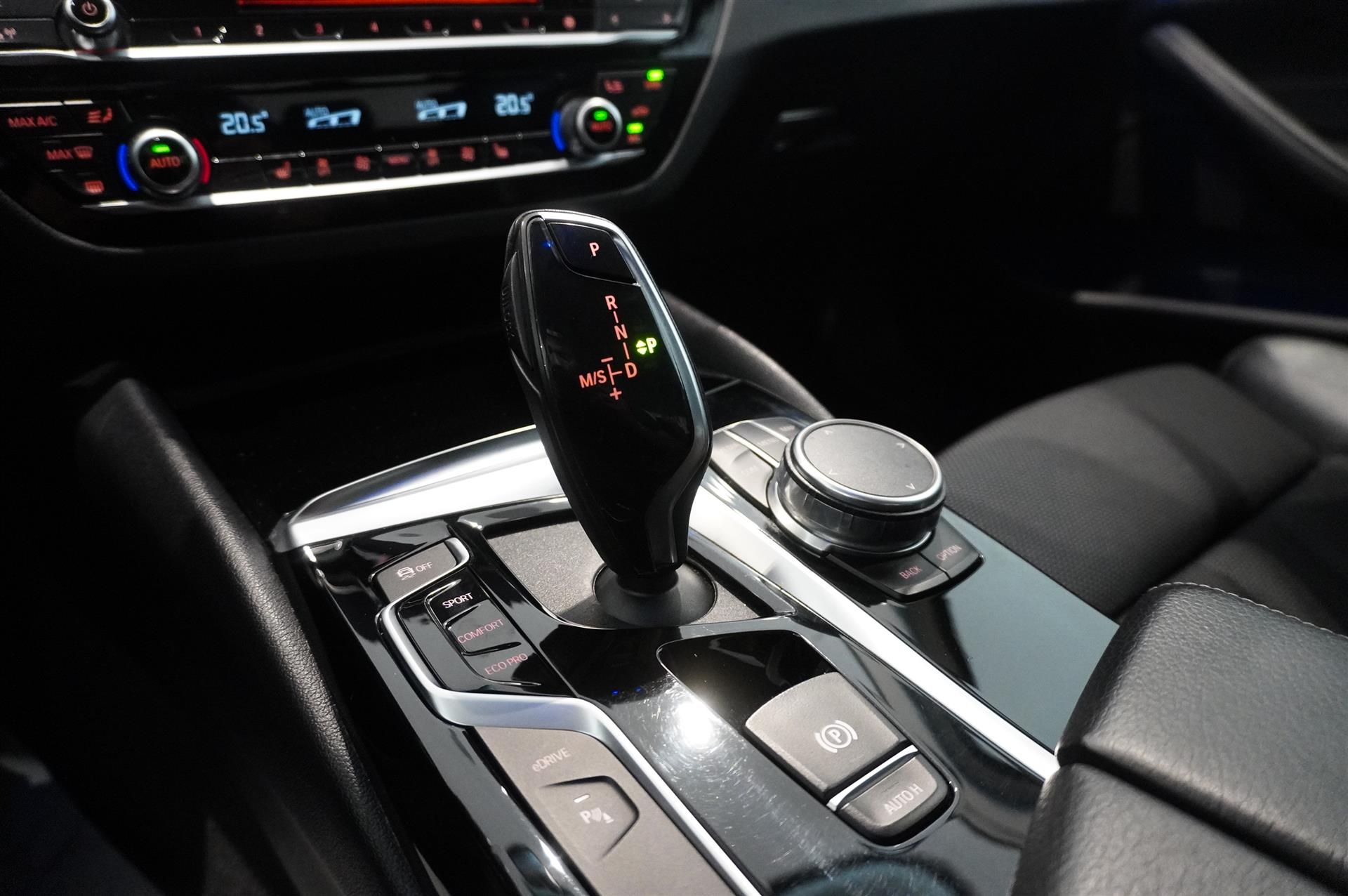 BMW 530 2019, bild 7/10