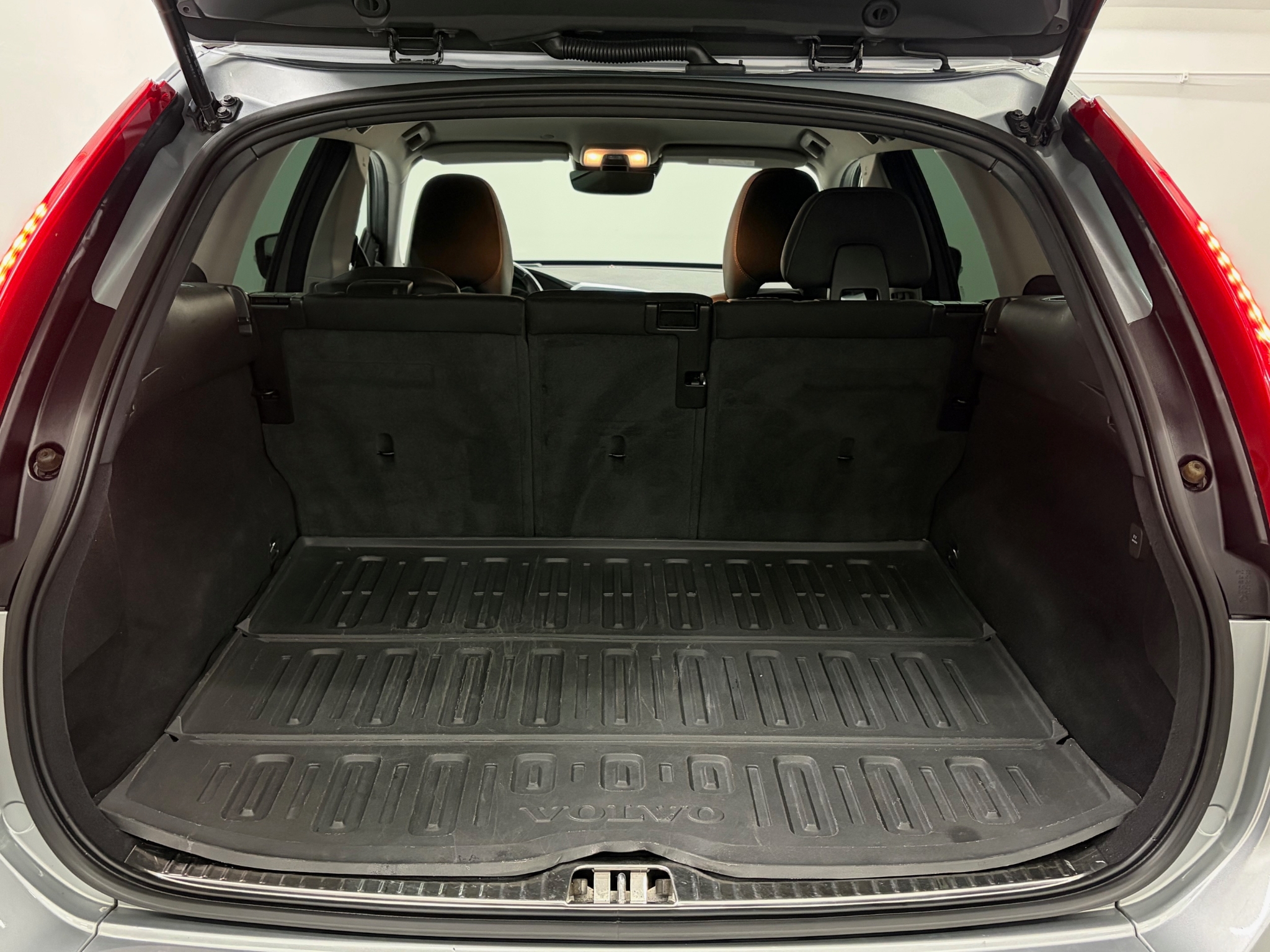 Volvo XC60 D4 G-tronic Classic, Momentum 2017, bild 6/56