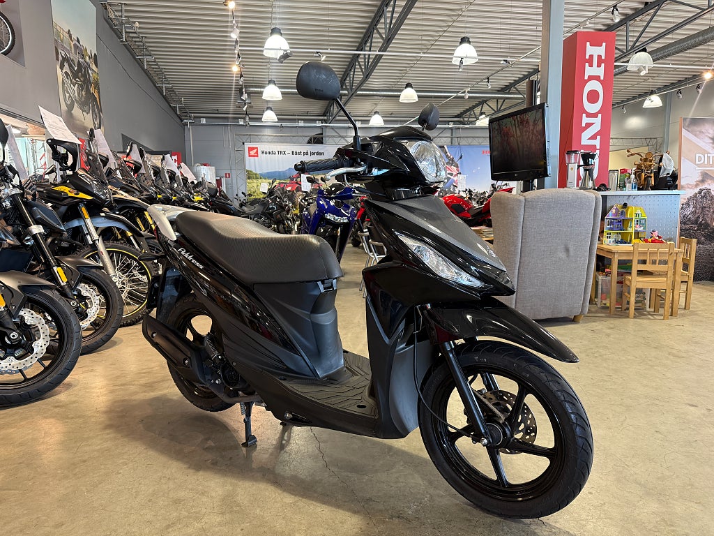 Suzuki UK110 Address #Endast 140mil# 