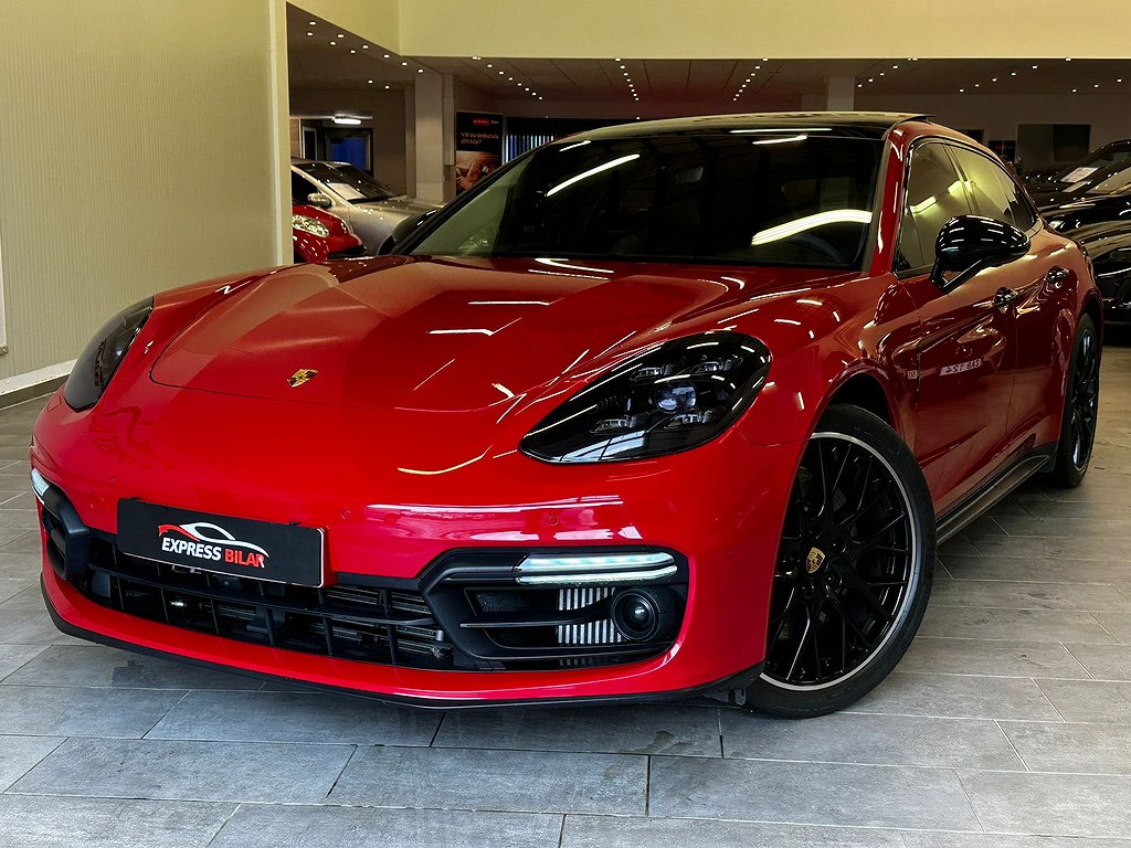 Porsche Panamera GTS Sport Turismo Carmine Red, Sport-Chrono