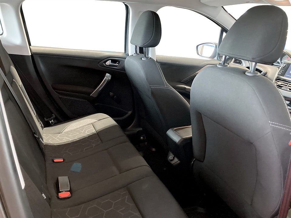 Bild på Peugeot 2008 Active 1,2 PT 82hk FARTHÅLLARE