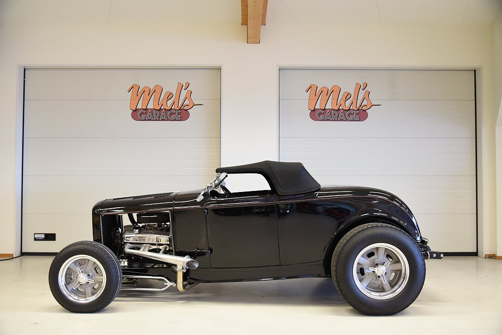 Ford Model B Roadster V8 350 TH 350 makalöst fint bygge rakt igenom