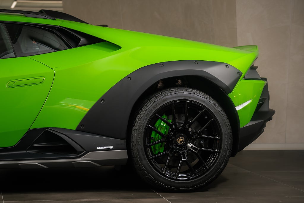 Gallery image 17 of 17