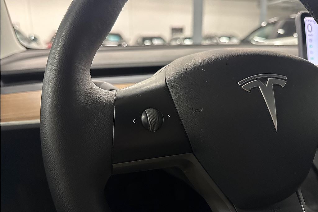 Tesla Model 3 Long Range AWD, FR 2,95%, Pano, Autopilot
