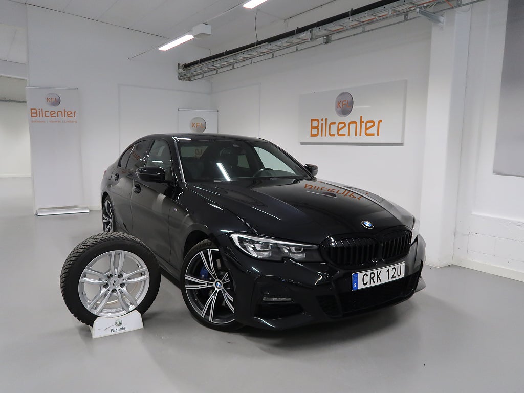 BMW 330e Sedan M Sport V-Däck ingår Cockpit-Navi-CarPlay-BT-FH-P