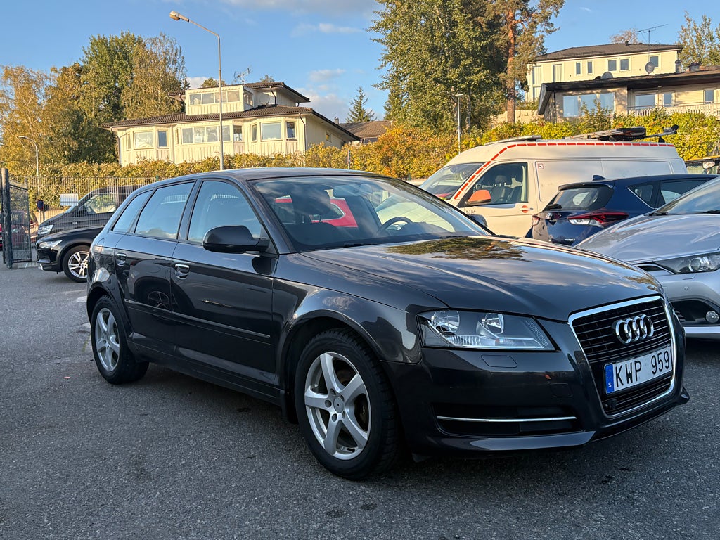 Audi A3 Sportback 1.6 TDI 105hk S-Tronic Aut / Nybes