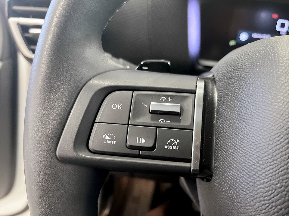 Bild på Citroën C4 X Shine 1.2 PT 130hk Aut - B-KAMERA, ELSTOL