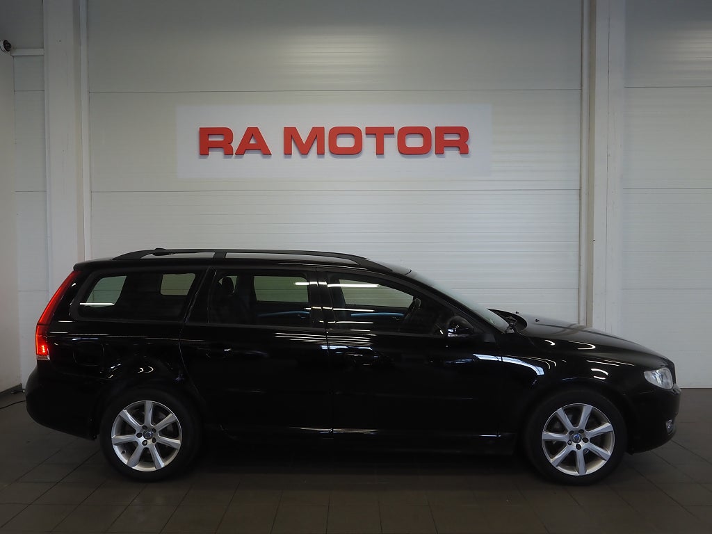 Volvo V70 D3 150hk Classic Kinetic D-Värmare P-Sensorer VOC 2016