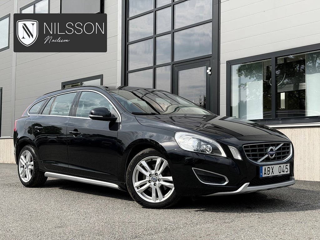 Volvo V60 D4 Geartronic Momentum Drag Läder Värmare Servad Nybess