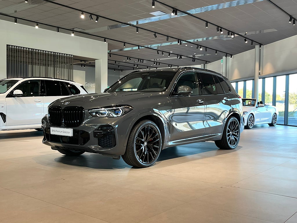 BMW X5 xDrive40d M Sport 7-sits D/A Pro B&W Panorama 360 Drag