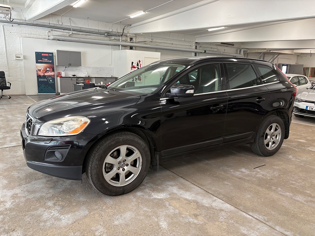 Volvo XC60 D5 AWD Geartronic Momentum  (mycket påkostad)