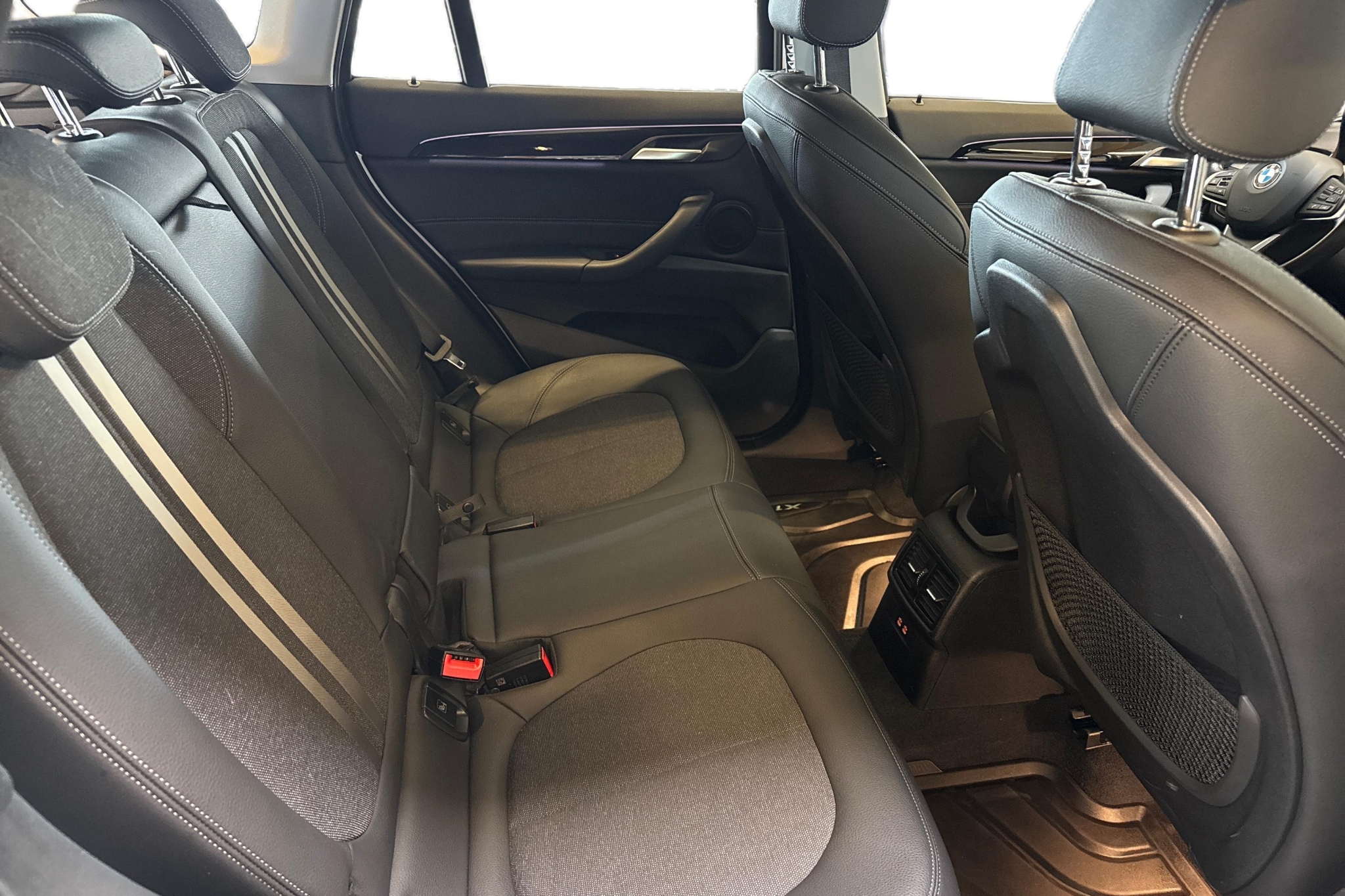 BMW X1 xDrive25e 18" 2021, bild 7/42