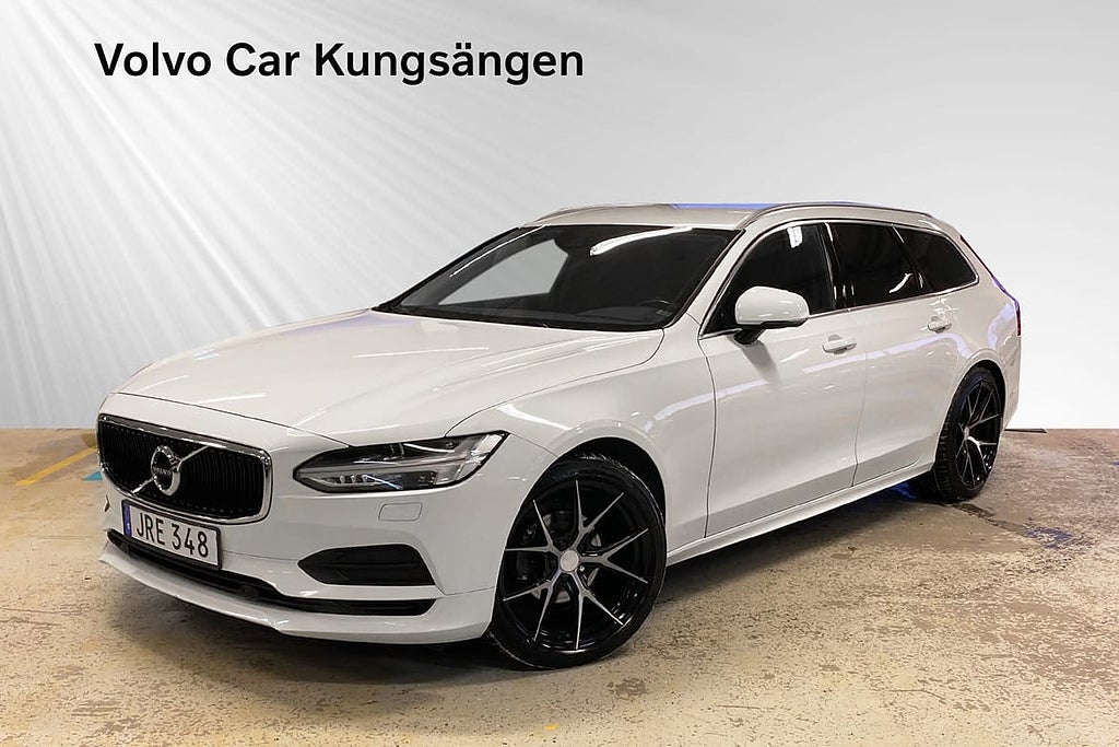 Volvo V90 D4 Momentum Edition