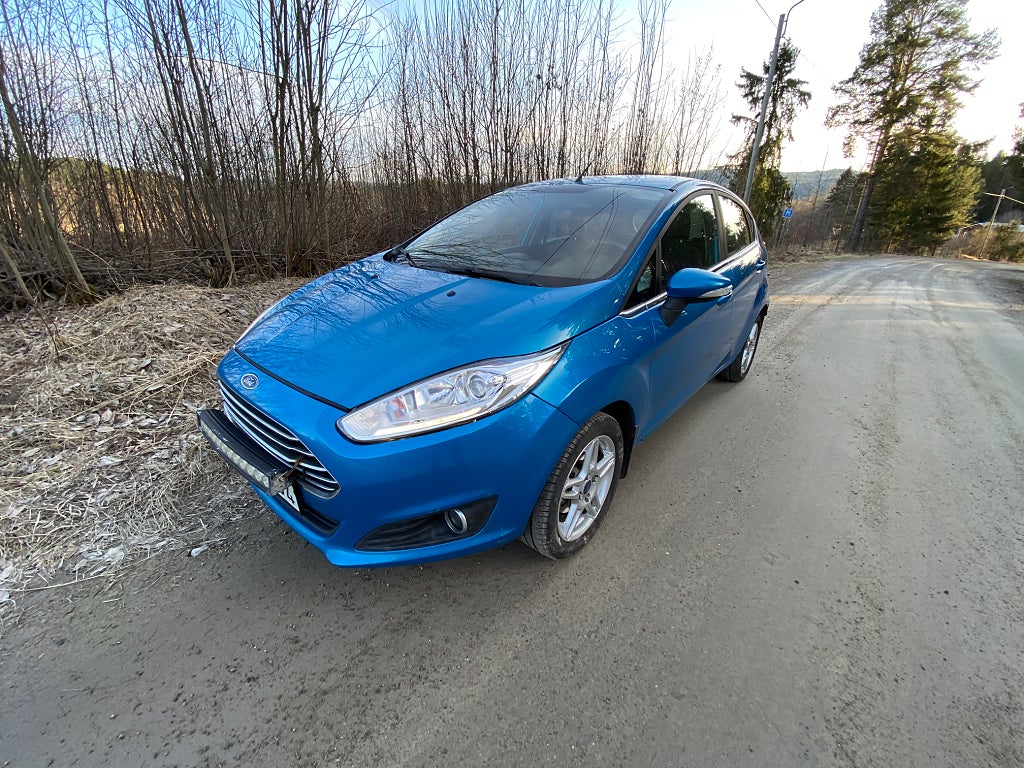 Ford Fiesta 5-dr 1,0 Titanium Euro5 *MOV/SOV*