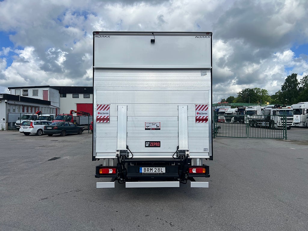 Iveco Daily 72C14G A8 CNG Skåpbil med Z-Lift