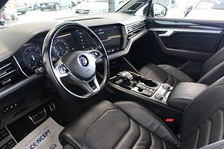 SUV Volkswagen Touareg 16 av 30