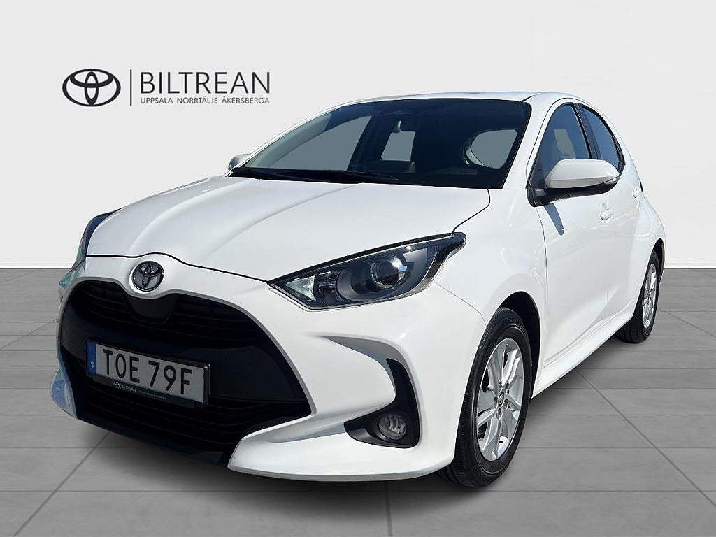 Toyota Yaris 1,5 Hybrid Active Komfortpaket Vinterhjul Ingår!