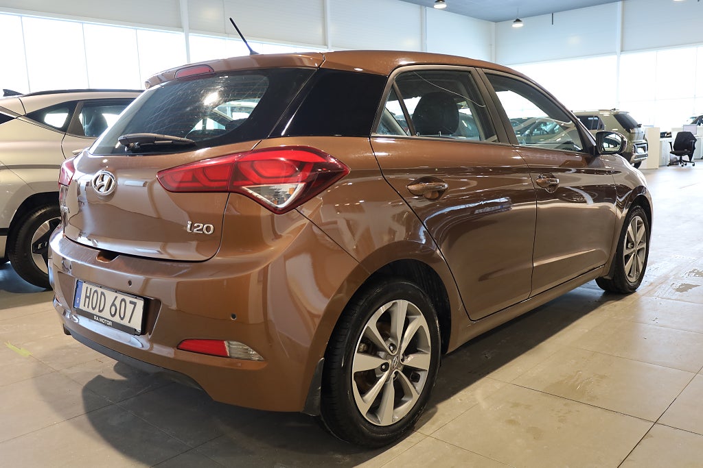 Hyundai i20 1,2 84hk ComfortPlus Blåtand PDC Rattvärme 2016