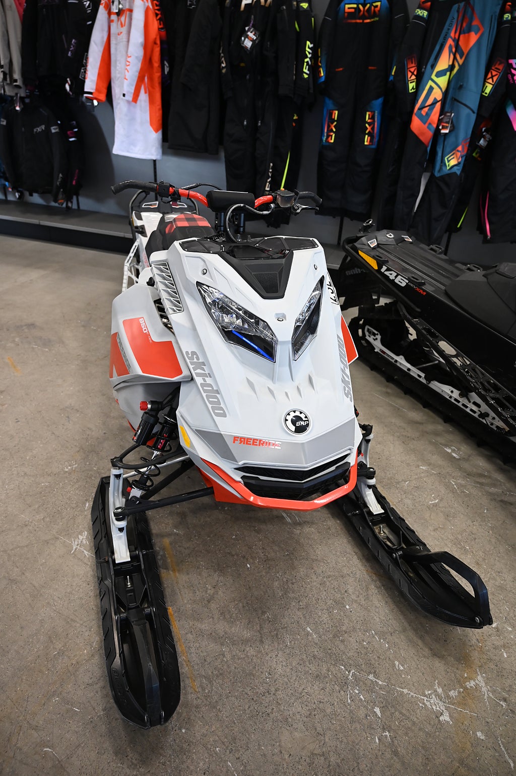 Ski-Doo Freeride 850 146" E-Tec Räntekampanj