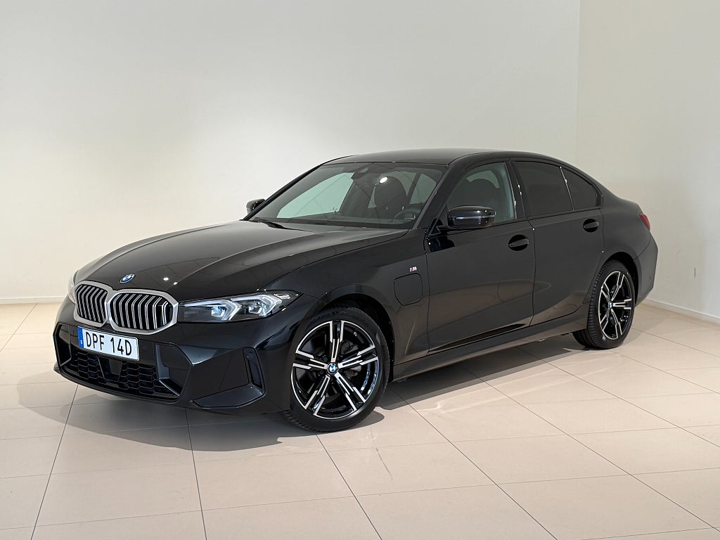 BMW 330e M-Sport, Drag, Värmare, Adpt Fart, HiFi,Rattvärme,Navi