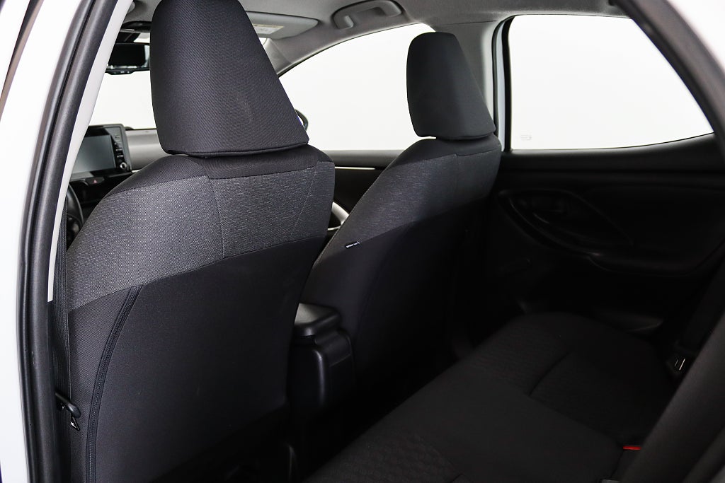 Toyota Yaris Hybrid CVT Active B-kamera Säkerhetspaket Moms