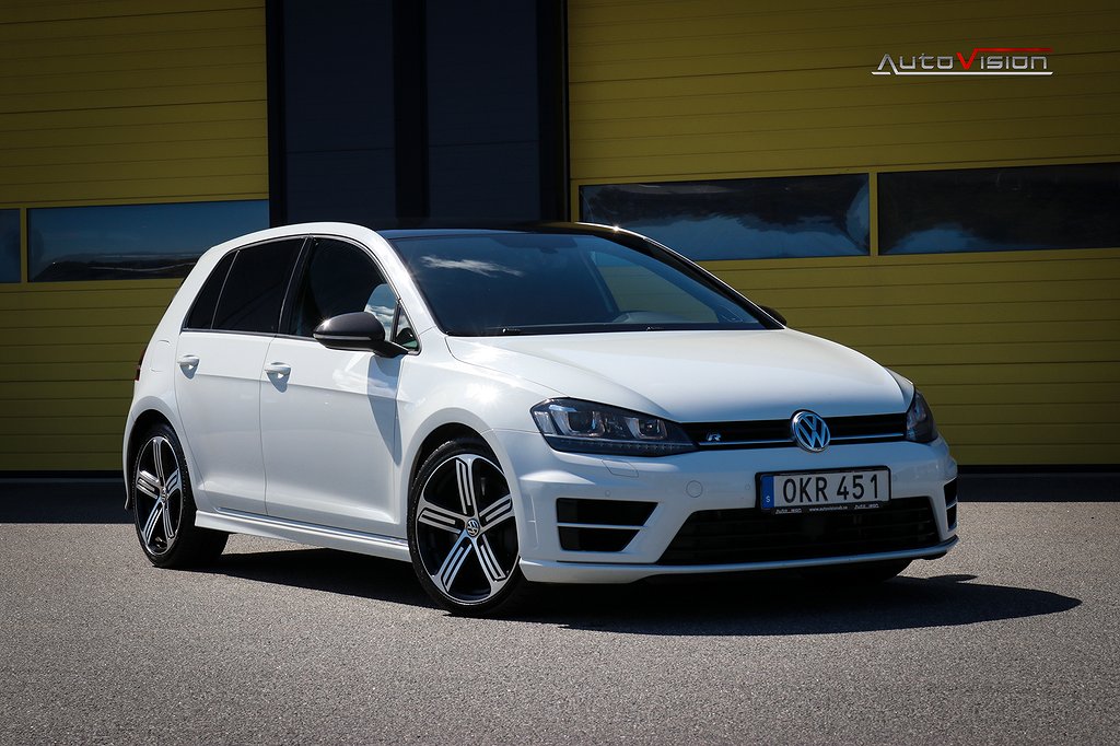 Volkswagen Golf 5-d R DSG 300hk | DYNAUDIO | KAMERA | 19"