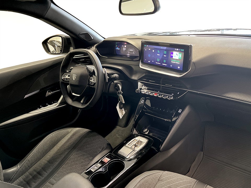 Bild på Peugeot 2008  Allure 1.2 PT 130hk B-KAMERA CARPLAY