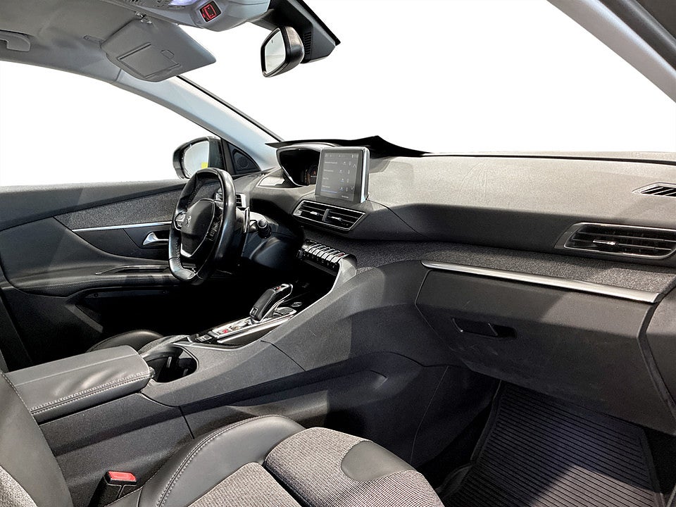 Bild på Peugeot 3008 Allure 1.6 BHDi 120hk Aut ELSTOL PANO DRAG