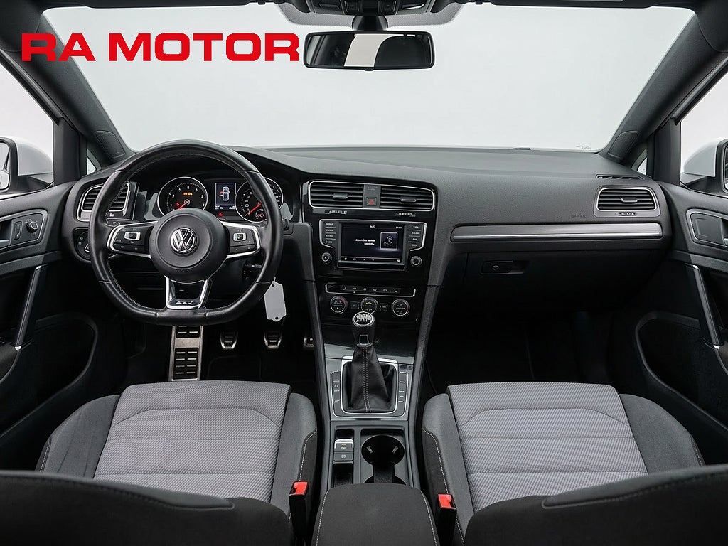 Volkswagen Golf 1.4 TSI 150hk R-Line | Drag | Kamera | Motorvärmare |