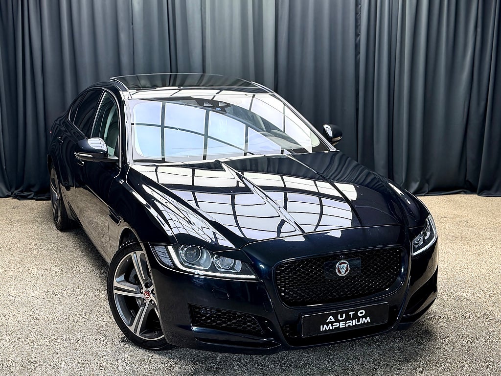 Jaguar XF 30d Portfolio Edt Taklucka Meridian HuD 360° Värm 300hk