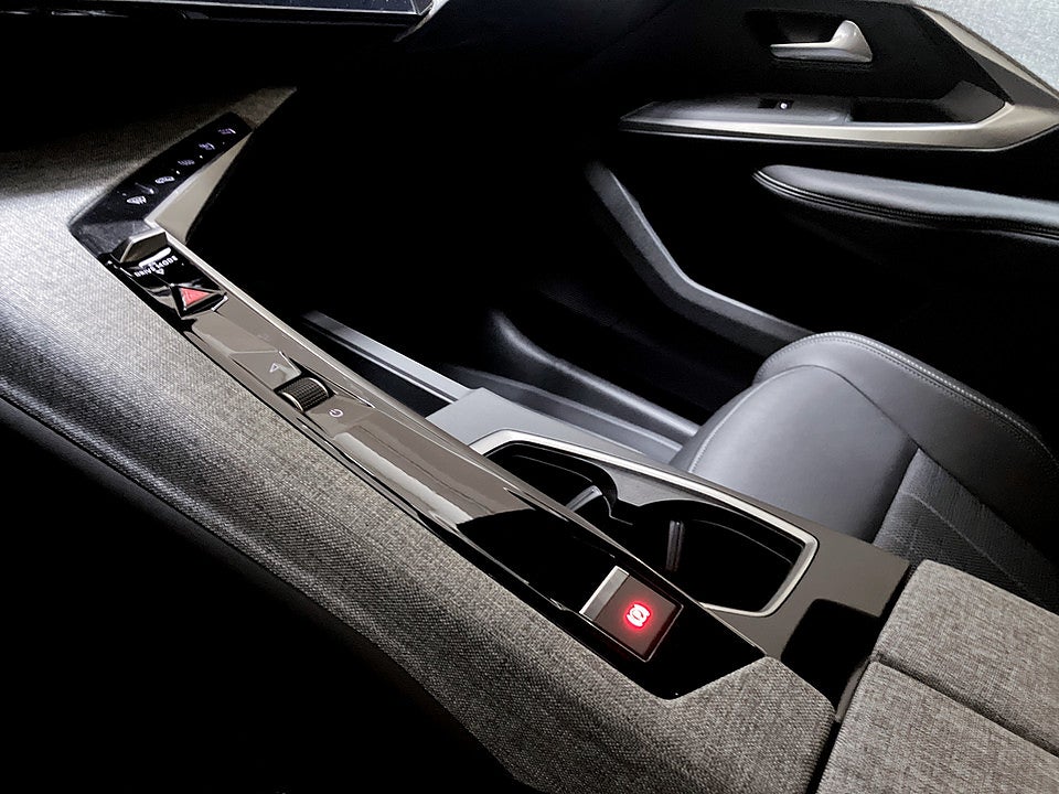 Bild på Peugeot 3008 Edition Hybrid - INK SERVICEAVTAL