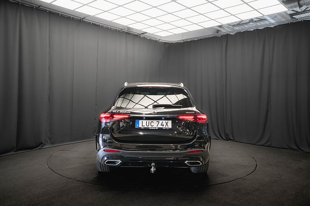 Mercedes-Benz GLC 300 d e 4M AMG NIGHT LUFT DRAG PANO 360 BUR MAX UTR