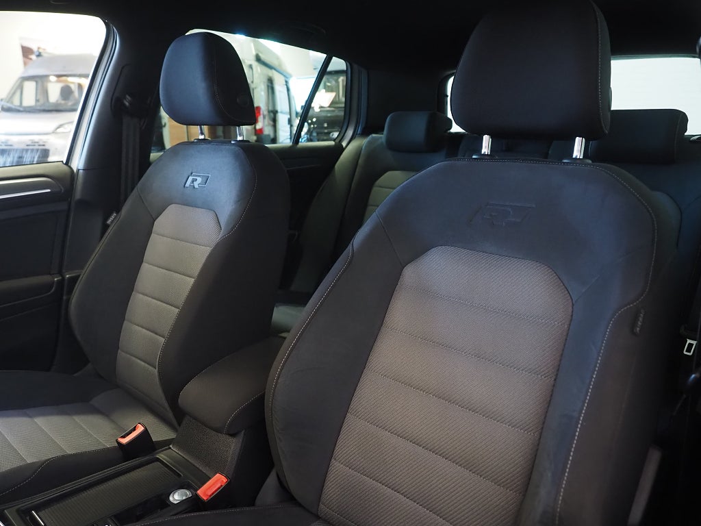Volkswagen Golf 1.4 TSI 140hk DSG Automat R-Line Dragkrok Kamera 2015
