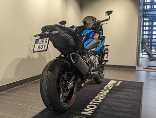 BMW M1000XR/Boka din 2026:a idag!