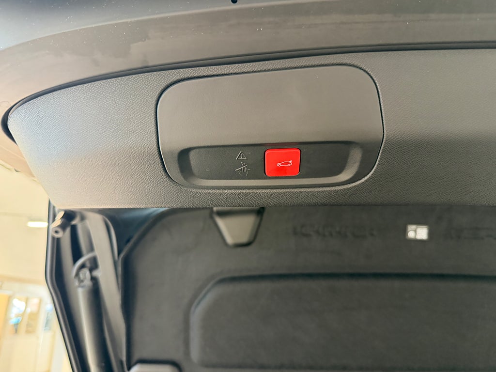 Peugeot 408 Hybrid 136 1.2 PureTech 136 e-DSC Euro 6 SoV Hjul thumbnail