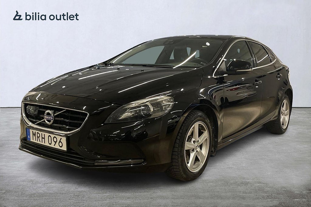 Volvo V40 D3 Momentum BE /Ny Kamrem / Navi / Värmare / Drag /Blis