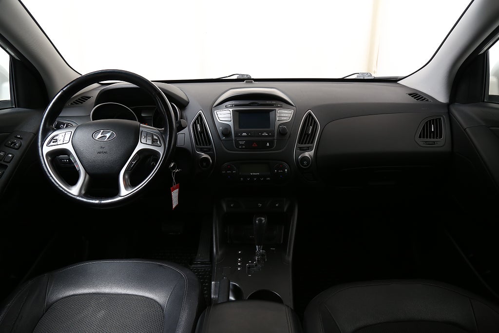 Hyundai ix35 2,0 GDI 166hk Business Automat Nybesikt Drag 2014