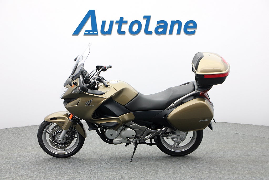 Honda NT700VA Deauville *ABS Nyservad Nya Däck